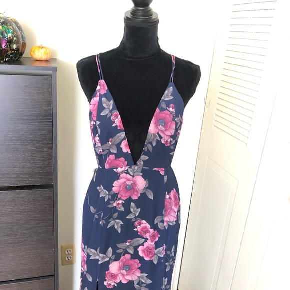 Fame & Partners The Rowen Floral Gown - Picture 2 of 8